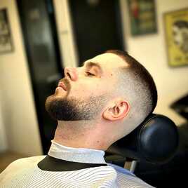 Королевское бритье на Парашютной Королевское бритье на Парашютной