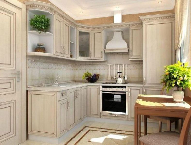 классическая кухня из выбеленного дерева