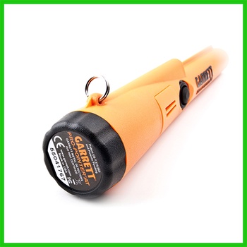 На фото: пинпоинтер Garret Pro-Pointer AT предназначен для высокоточного поиска металлических объектов на небольшой площади