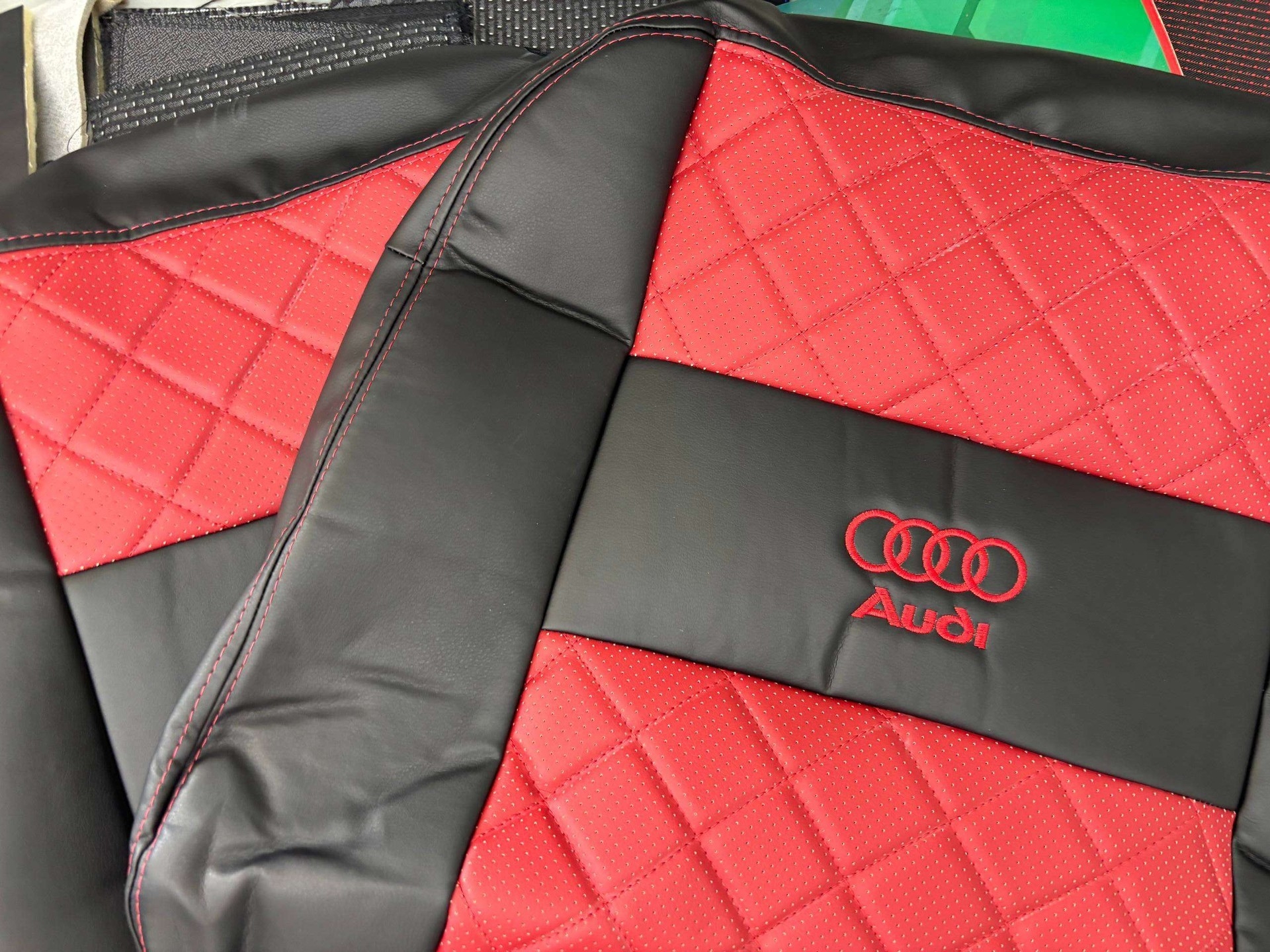 Авточехлы Audi A2 — чехлы на сиденья автомобиля, Беларусь