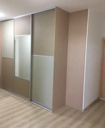 Купить встроенный шкаф купе Арт. VU 888-07-60151 на заказ Купить встроенный шкаф купе Арт. VU 8888-07-0152 на заказ