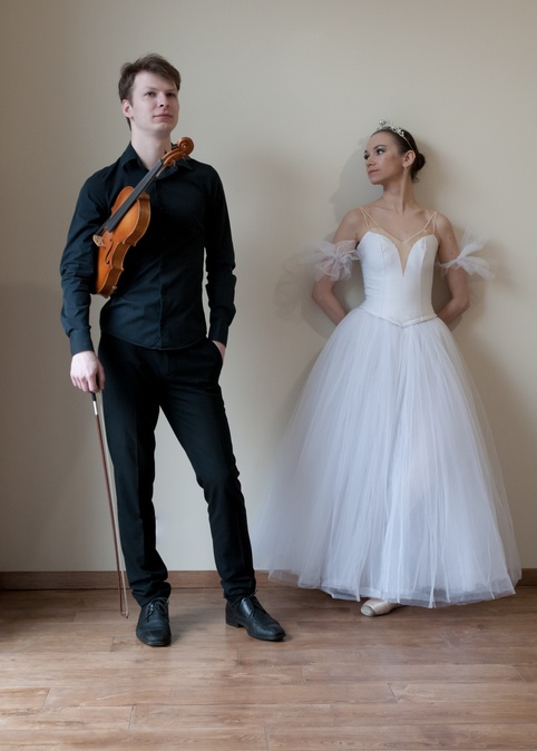 Скрипач и балерина