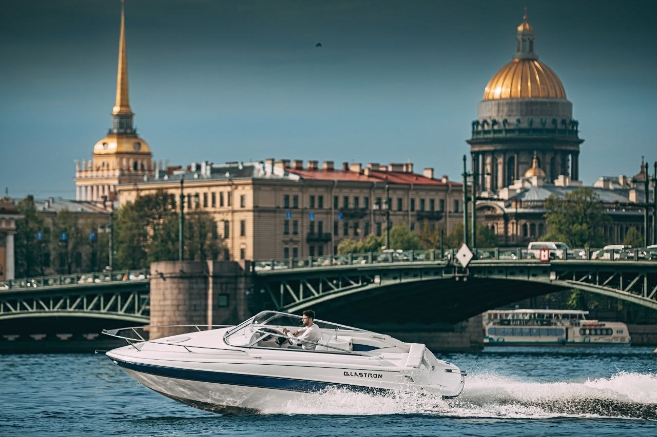аренда катера спб с капитаном питер катер Архитектор спб, аренда катера с капитаном Спб, Питер
