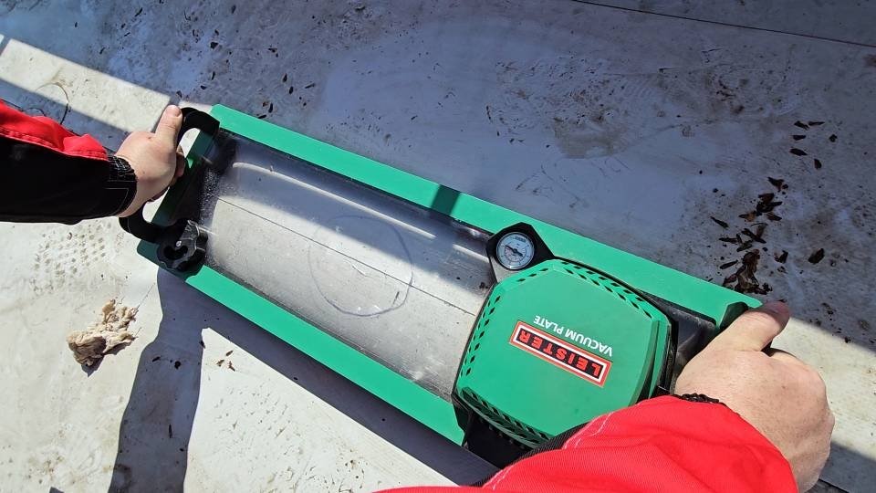 проверка    вакуумником   щвов