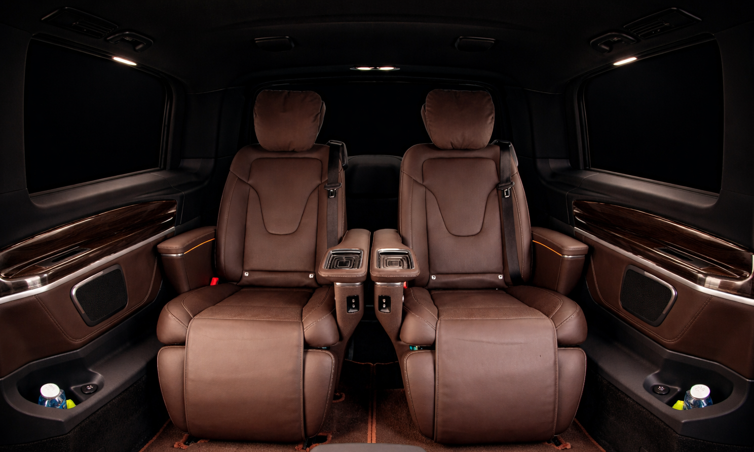 Mercedes V-Class с капитанскими креслами в Санкт-Петербурге