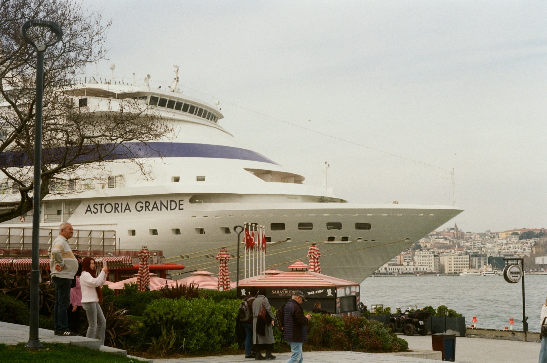 лайнер Astoria Grande