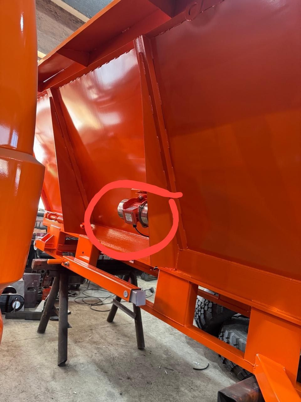 Электровибратор для КДМ