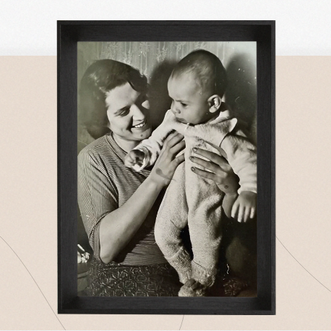 Электронная фоторамка для слайд-шоу из фотографий в подарок на 90 лет