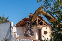 Снос строений заказать в Тирасполе Бендерах ПМР цена 077766266