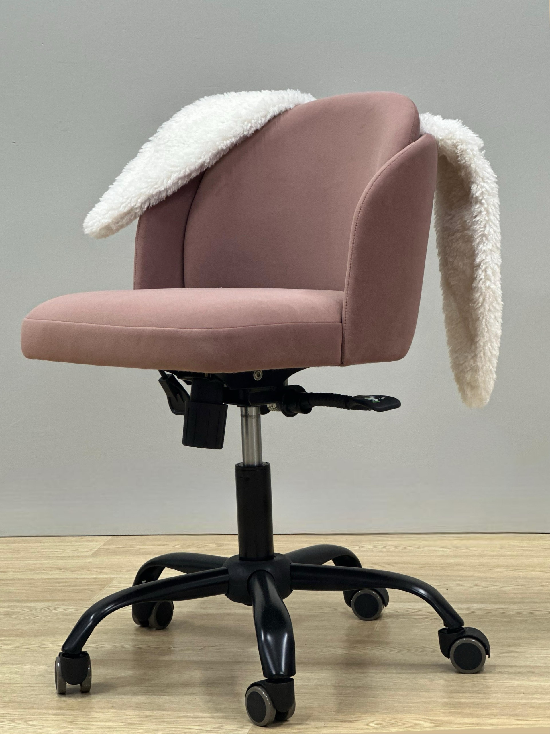 Компьютерный стул Умник. Поворотное основание, регулируемая высота. Ателье мягкой мебели MALINO