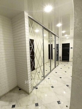 шкаф-купе с зеркалом в прихожую — стильные и вместительные модели