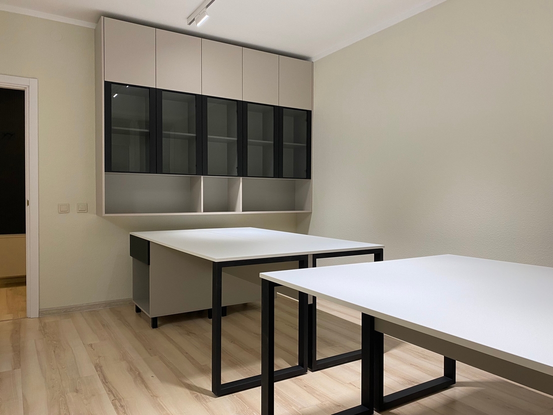 Шкафы в офис на заказ Art-07-06