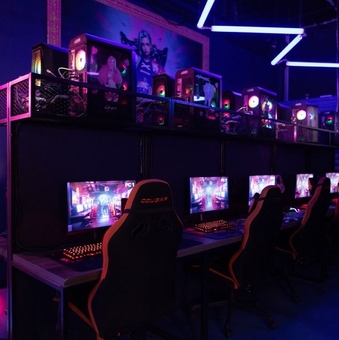 Стандартные компьютеры в компьютерном клубе Youplay на Щелковском шоссе, д. 79. к1 