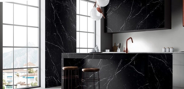 мрамор негро маркина