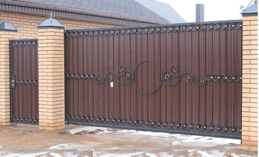 Откатные ворота с ковкой под заказ