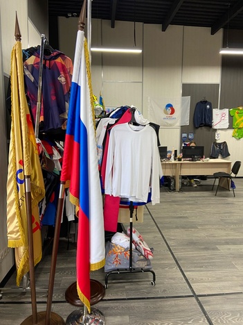 Пошив знамен с логотипом 