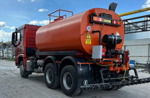 Поливомоечная машина КДМ на базе седельного тягача SHACMAN X3000