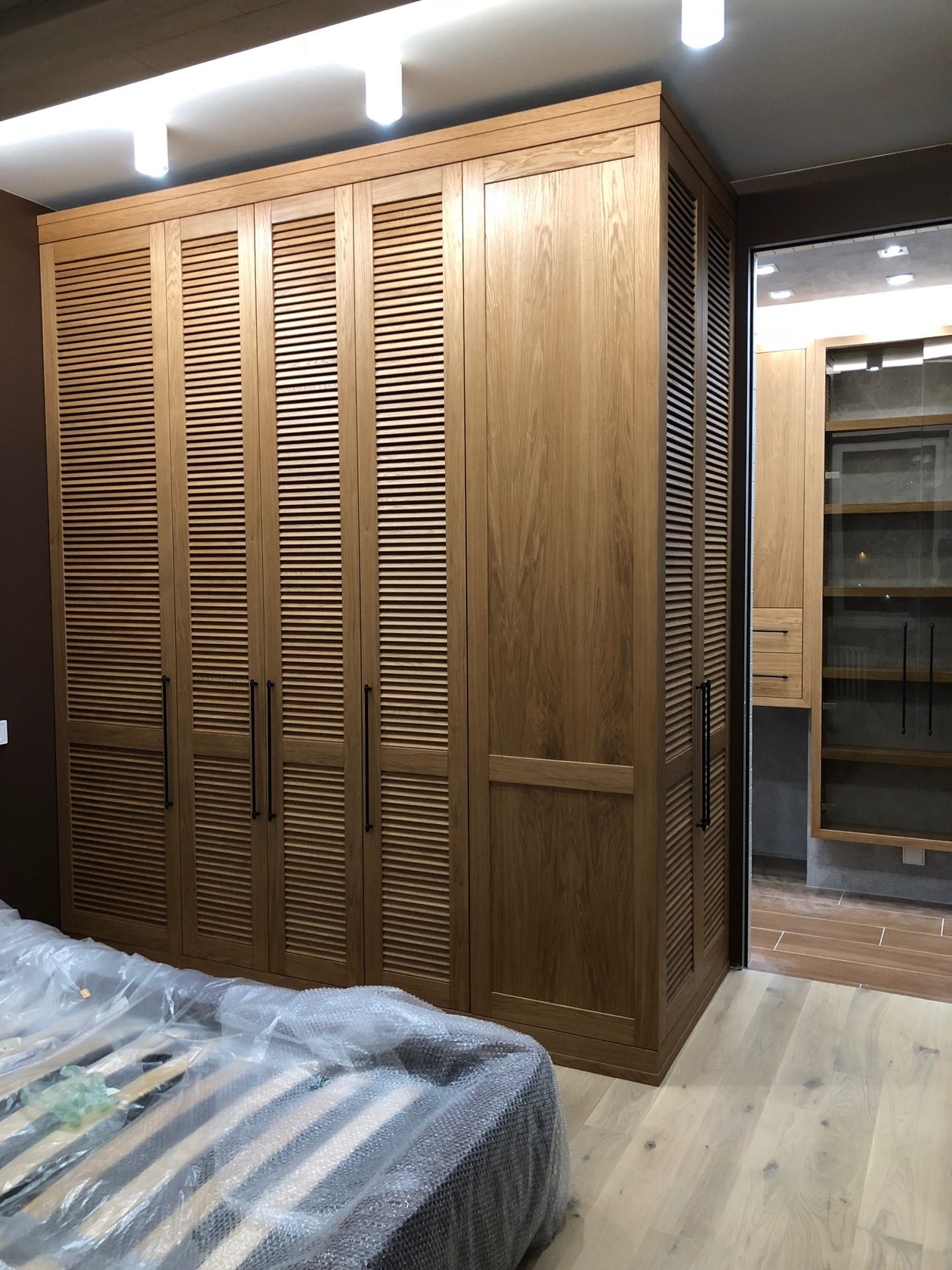 шкафы купе лофт на заказ в Москве