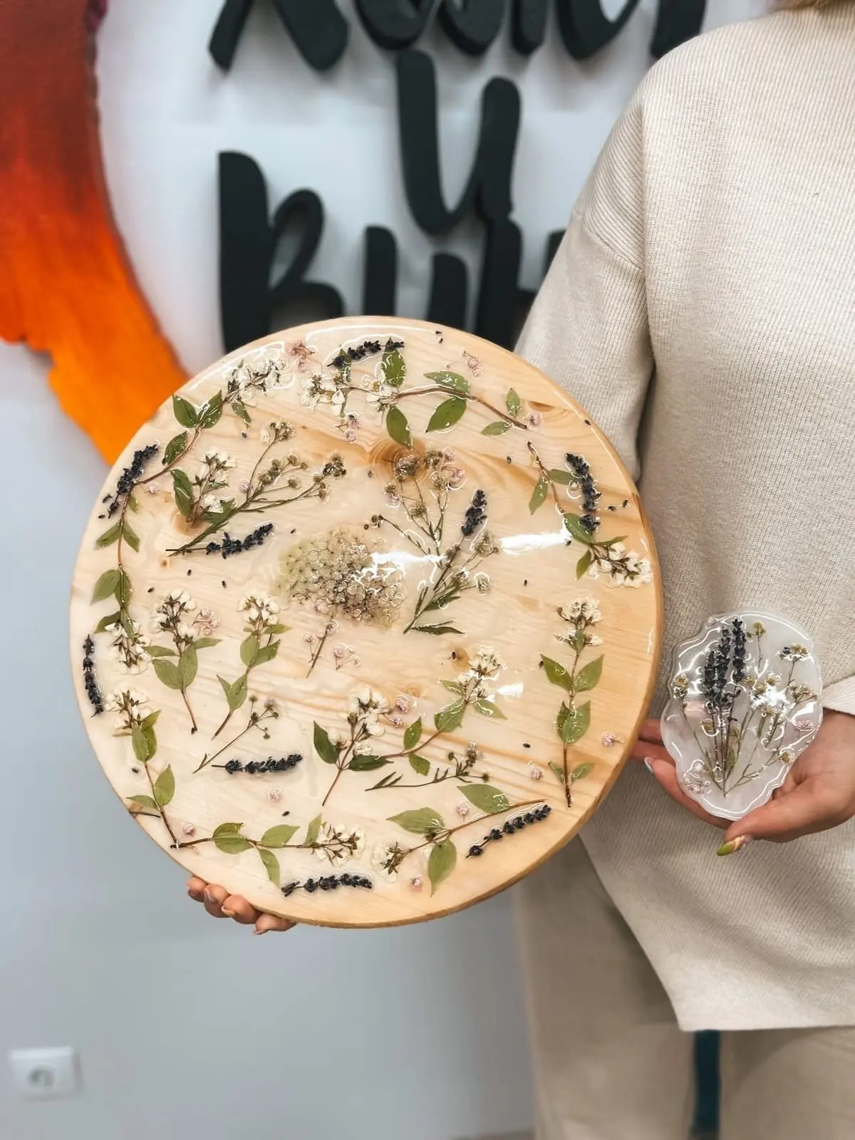 Стол в технике "Эпоксидная смола"