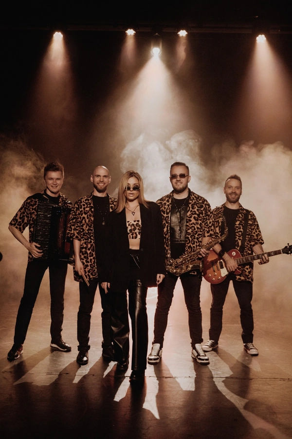 Полный состав Jeanne Band