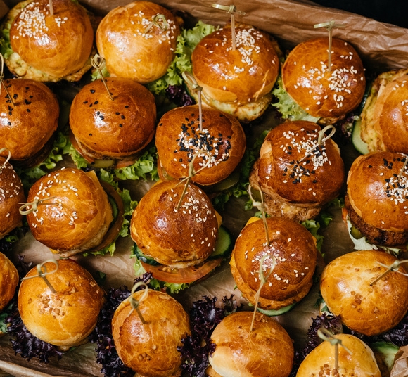 Кейтеринг на 23 февраля в Минске, цены на сайте - MyCatering.by