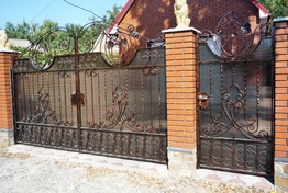 кованная кровать
