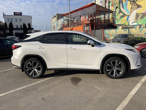 Фото: LEXUS RX