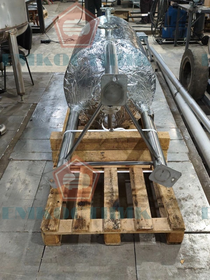 Буферная емкость, AISI 304, V – 1,5 м³ и Сбросная емкость открытого типа из конструкционной стали Ст
