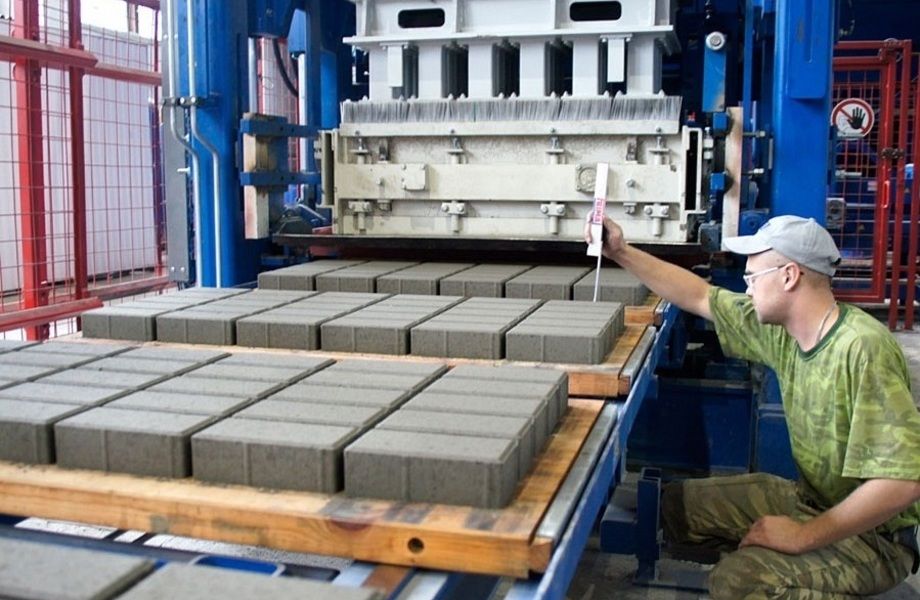 Вибропрессованная тротуарная плитка на поддоне — заводское производство