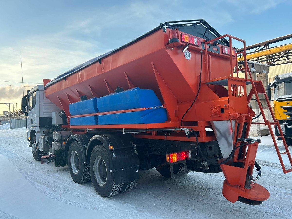 Монтаж системы увлажнения на комбинированную дорожную машину