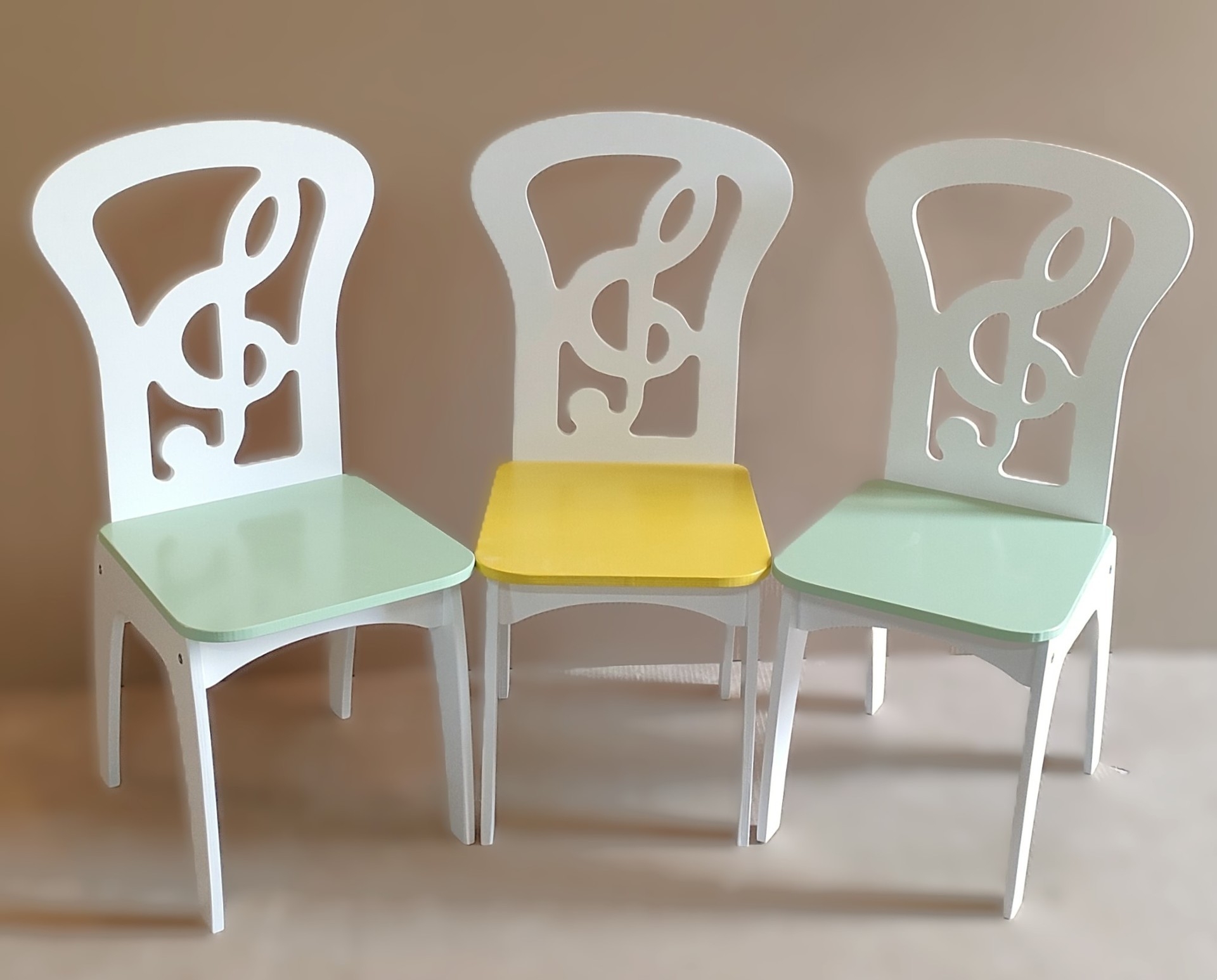 стул для музыкального зала Скрипичный ключ