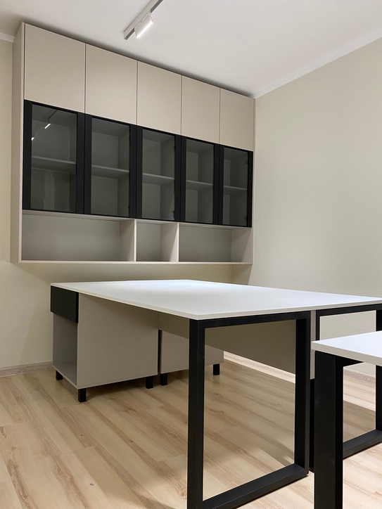 Шкафы в офис на заказ Art-07-17