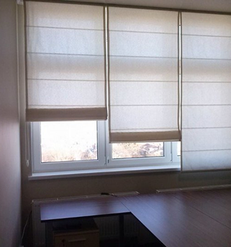 Рулонные шторы день ночь на окно