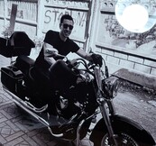 Картина на металле, красная машина