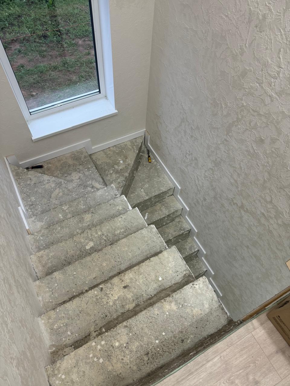 Изготовление деревянных лестниц 180 градусов на заказ в Уфе, Уфимском районе от компании Брент Вуд