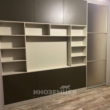 Шкаф перегородка с раздвижной дверью для зонирования комнаты из ЛДСП Egger