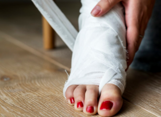 Как часто обрабатывать швы: рекомендации по времени