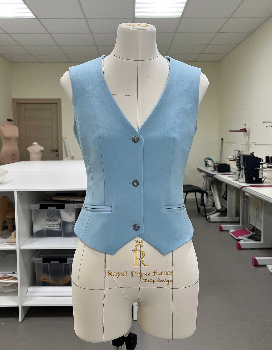 Жилет женский голубой atelier.irn