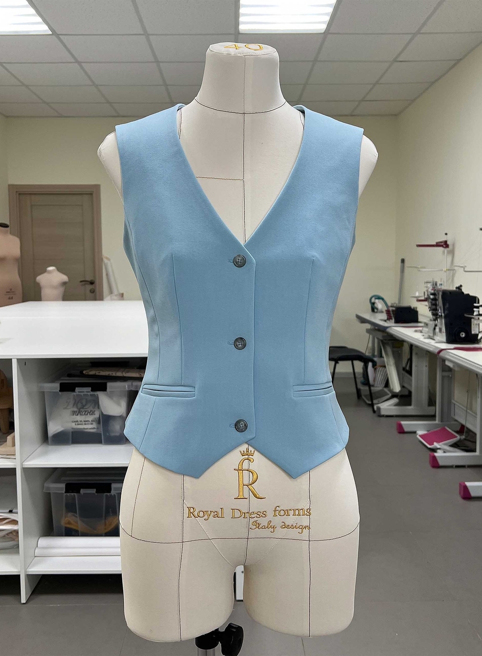 Жилет женский голубой atelier.irn