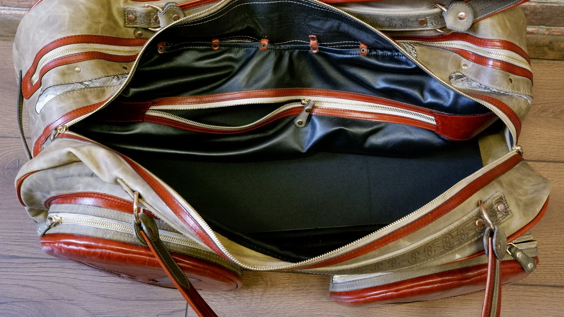 Кожаная сумка для большого тенниса ручной работы