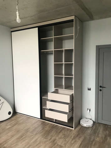Шкаф купе на заказ в Екатеринбурге Art. hi-tech-kupe 01-777-89