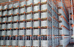 Фронтальный мезонин с полками