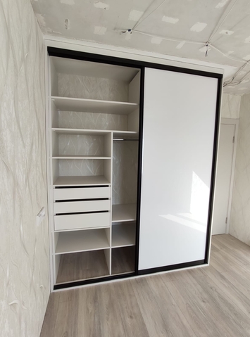 Шкаф купе на заказ в Екатеринбурге Art. hi-tech-kupe 01-777-146
