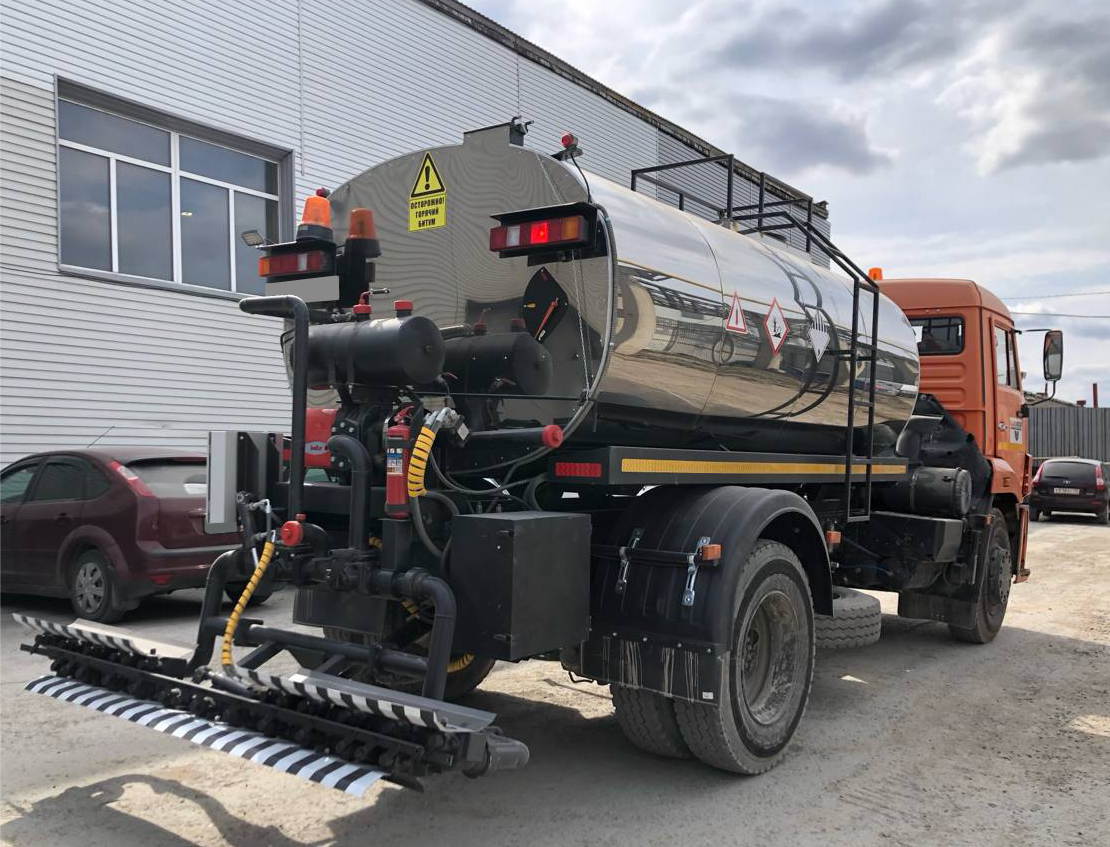 Автогудронатор КАМАЗ 43253