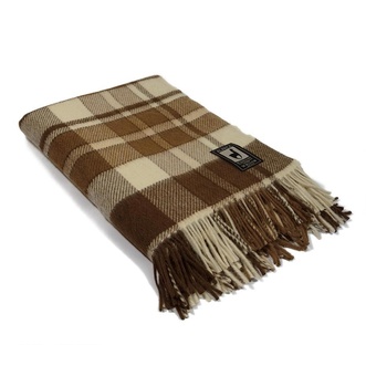 Мягкий тёплый плед из натуральной шерсти для бабушки или дедушки на 90 лет