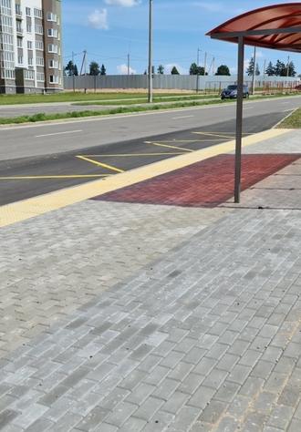 Уложенное покрытие из тротуарной плитки