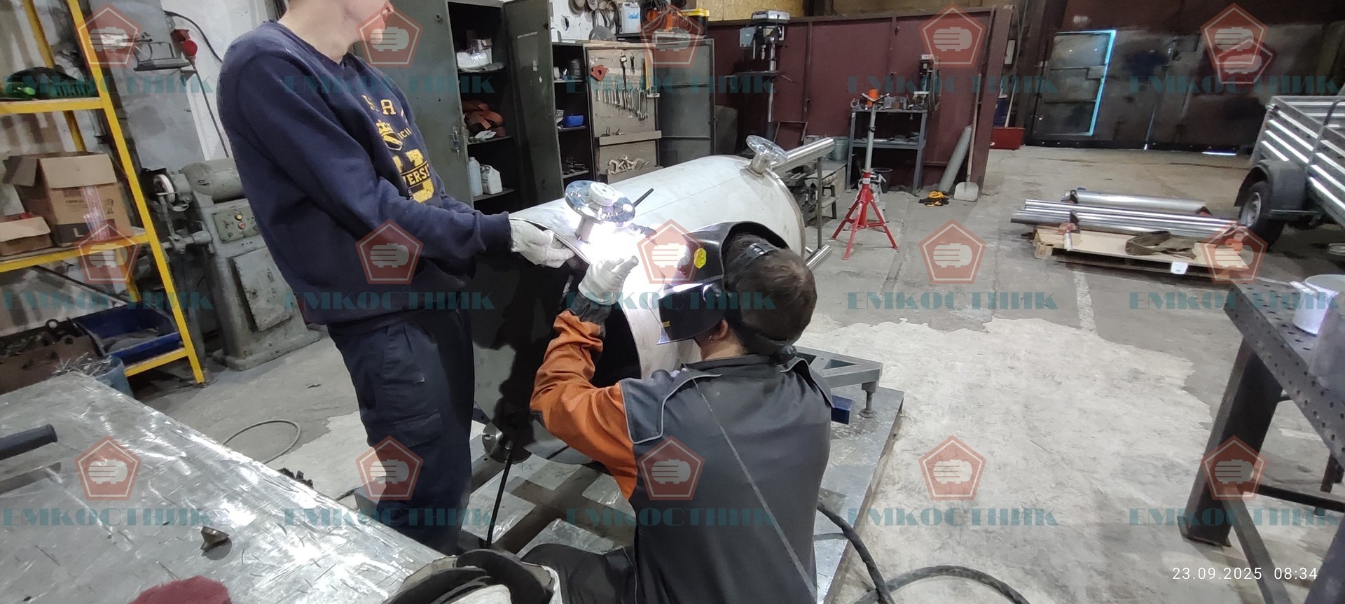 Буферная емкость, AISI 304, V – 1,5 м³ и Сбросная емкость открытого типа из конструкционной стали Ст