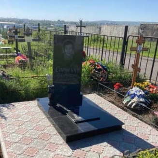 установка памятников на могилу Саратов