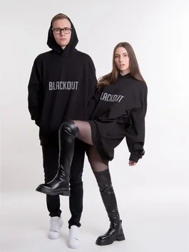 черные худи с надписью