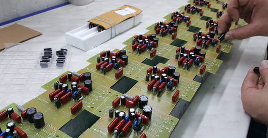 СПРИНТИКА-ПРО >>> Ручная установка и пайка выводных компонентов на печатные платы